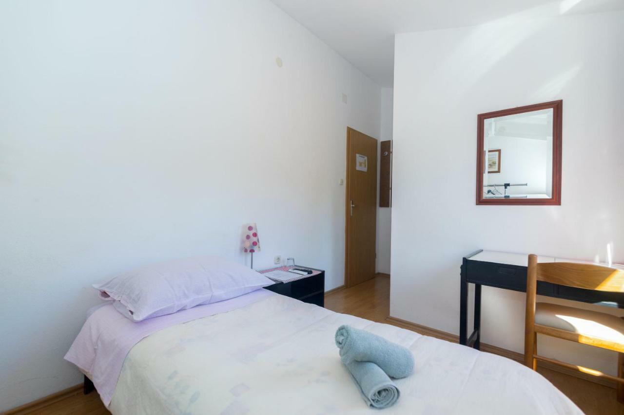 Rooms Marijana Caporice Bagian luar foto